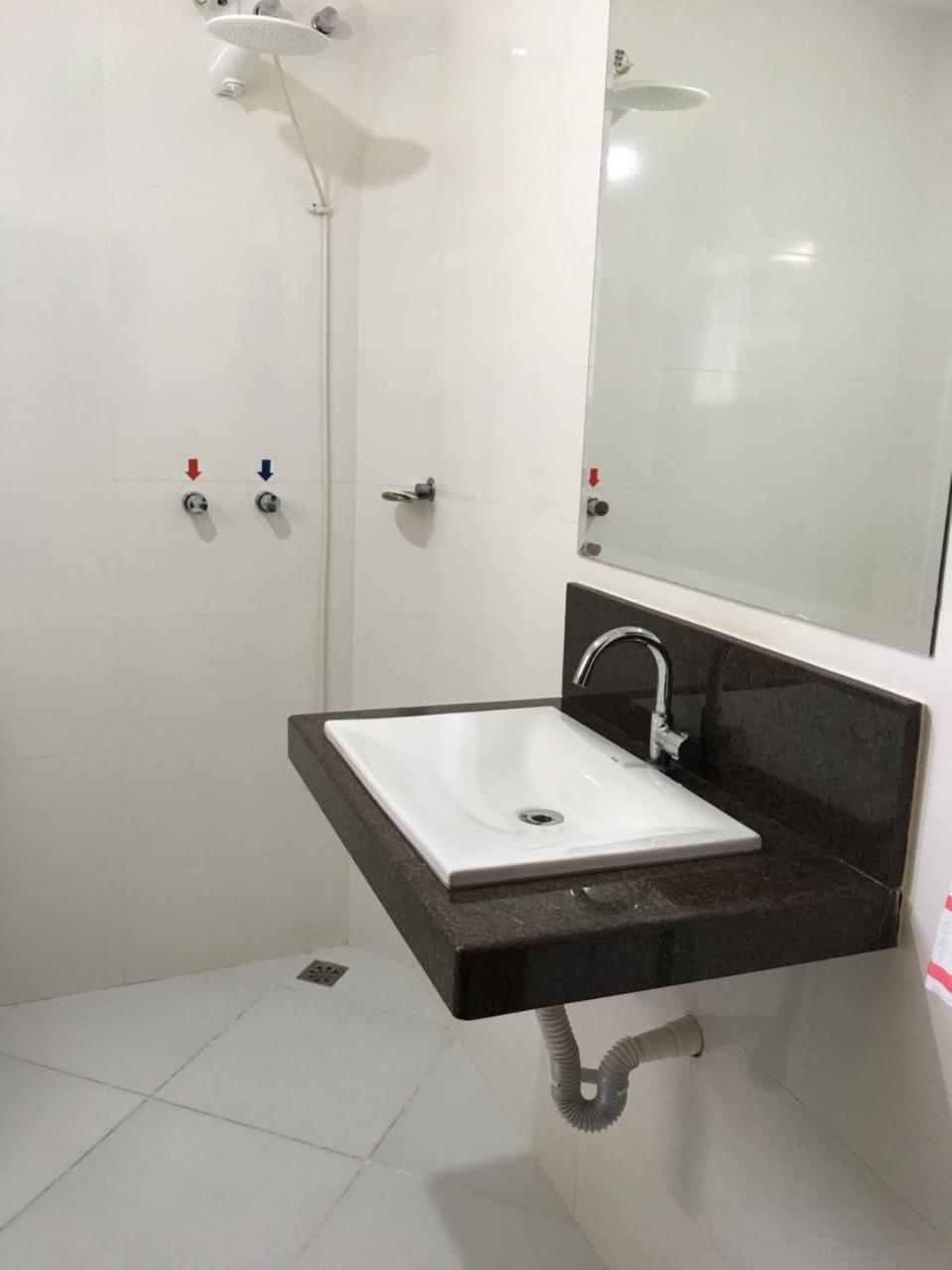 Hotel Gloria بارباسينا المظهر الخارجي الصورة