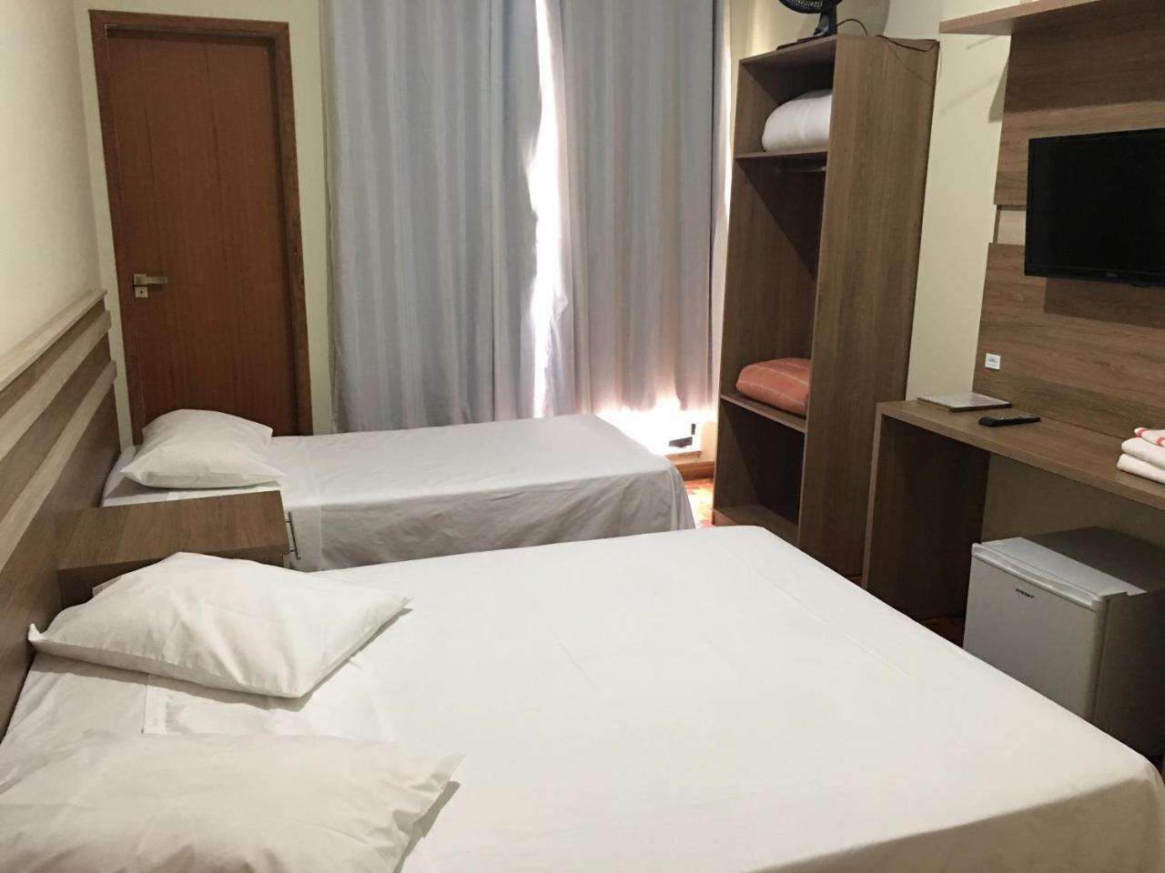 Hotel Gloria بارباسينا المظهر الخارجي الصورة