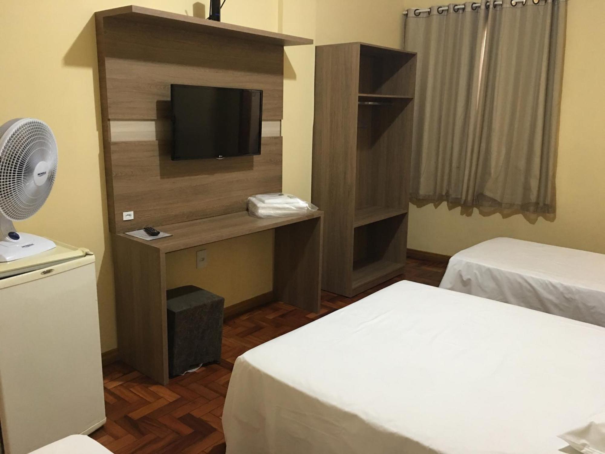 Hotel Gloria بارباسينا المظهر الخارجي الصورة